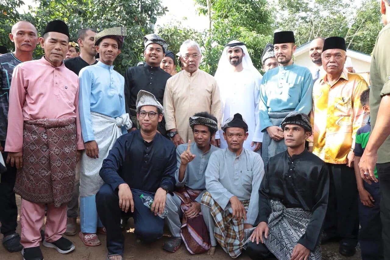 Gambar kenangan bersama warga persilatan dan tetamu kehormat.